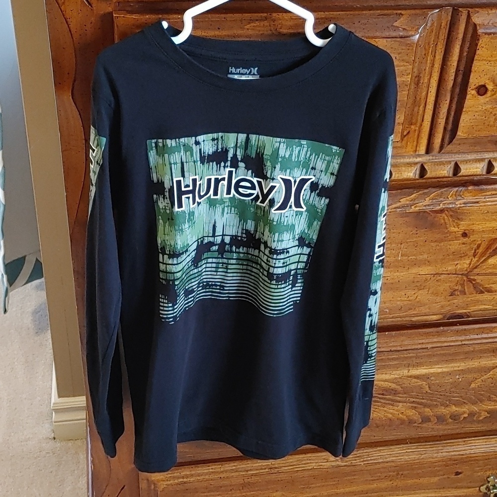 💚Boys Hurley Long Sleeve Medium Graphic T-shirt